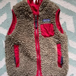 Patagonia 12-18m fleece vest